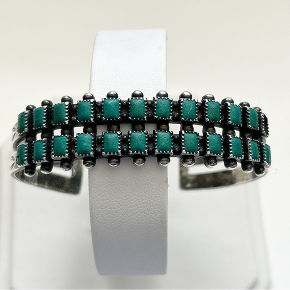Vintage Zuni Green Turquoise Sterling Silver Cuff Bracelet - Picture 8 of 16